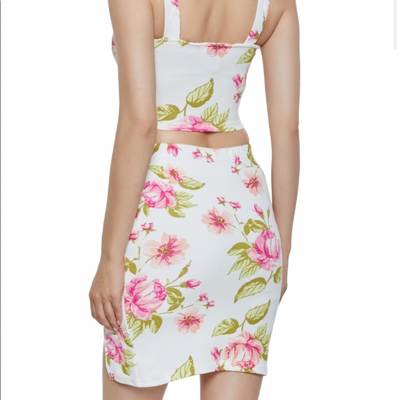 Floral Crop Top and Pencil Skirt - Matching Set - Picture 4 of 4